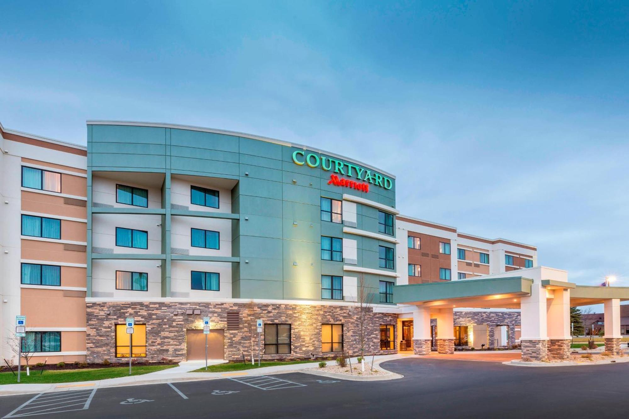 คอร์ตยาร์ด บิสมาร์ค นอร์ท Hotel ภายนอก รูปภาพ