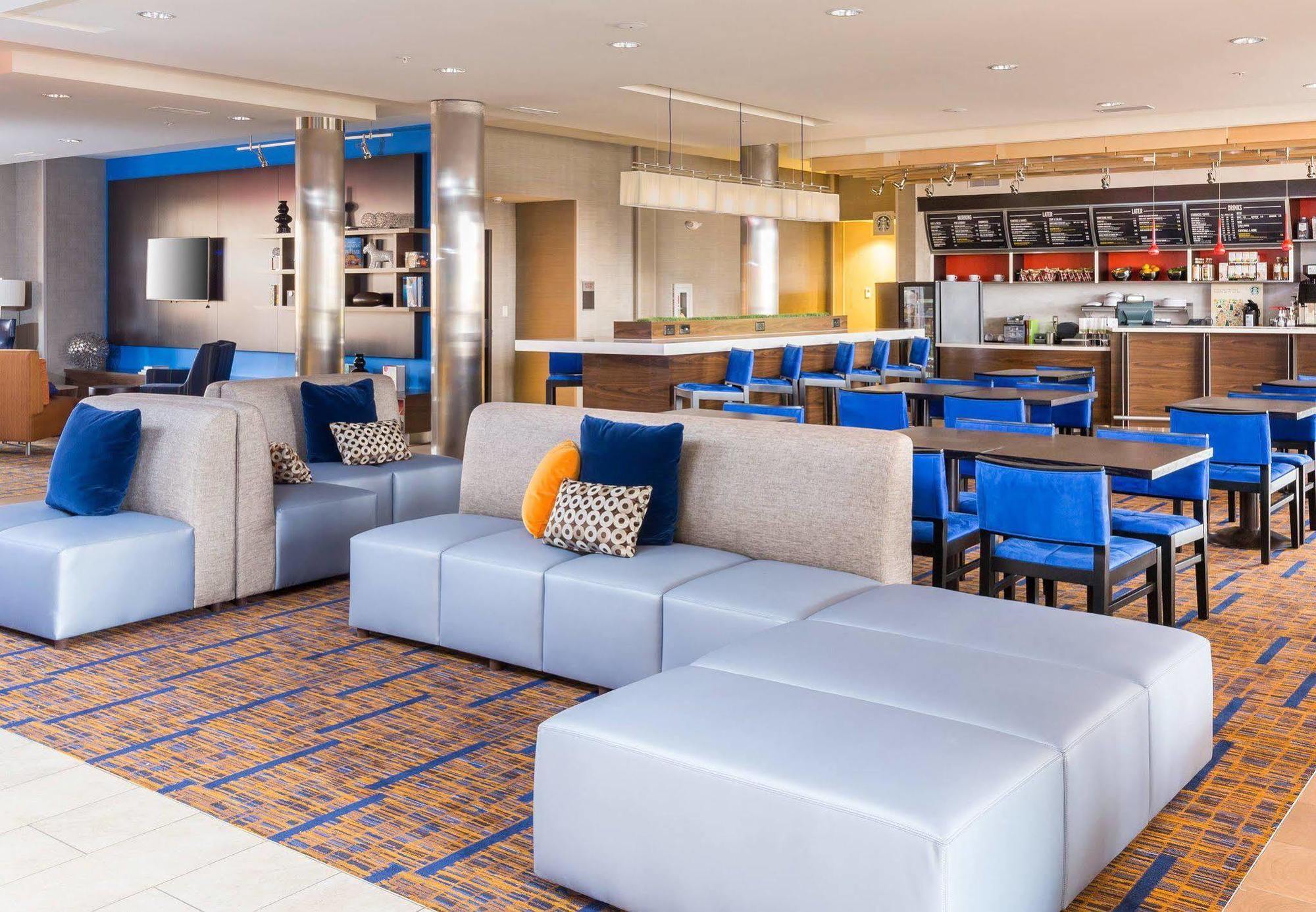 คอร์ตยาร์ด บิสมาร์ค นอร์ท Hotel ภายนอก รูปภาพ